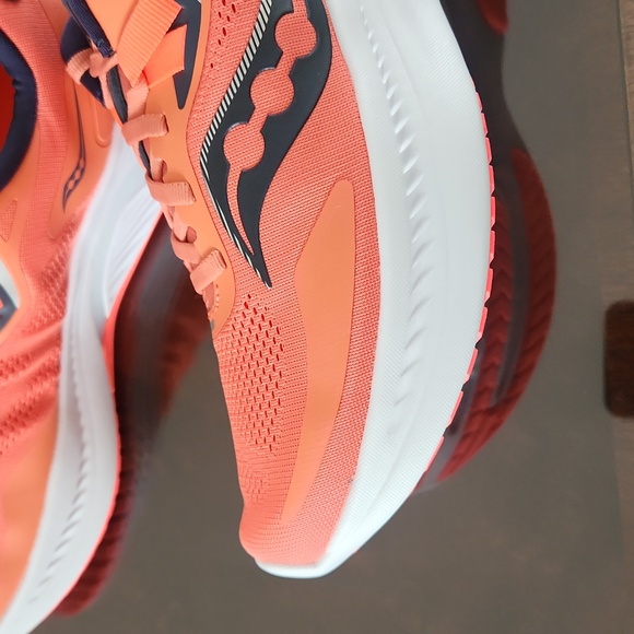 Saucony Guide 15 Sneakers. NEW in Box! Night Rose/Sunstone - Picture 11 of 15